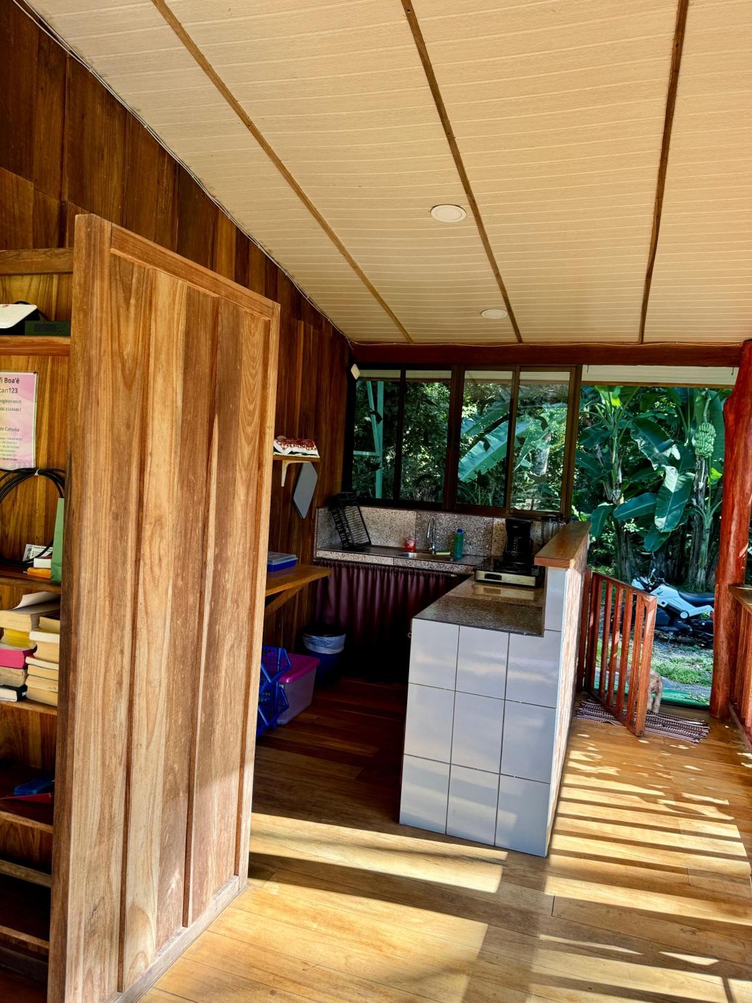 Hotel Brigitte´s Ranch Cahuita Exterior foto